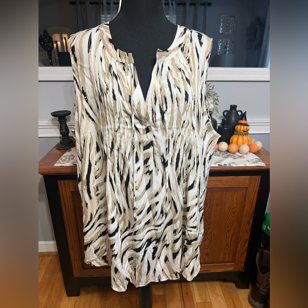 Rose & Olive Sleeveless Top